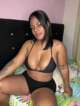 Snapshot of Naticol1 chatting on December 15, 10:07 am Naticol1 online show from December 15, 10:07 am