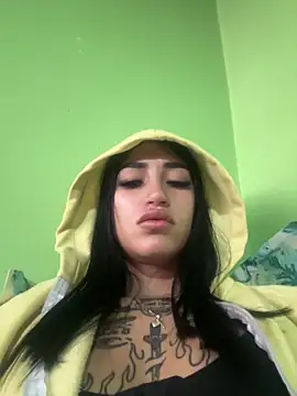 Snapshot of Cassie_howard_ chatting on January 11, 5:10 am Cassie howard online show from January 11, 5:10 am