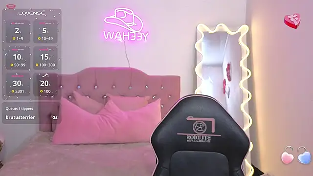 Snapshot of kittystart_tay chatting on October 13, 11:43 am kittystart tay online show from October 13, 11:43 am