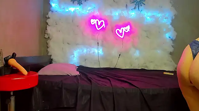 Snapshot of ladies_of_pleasure69 chatting on February 4, 6:25 am ladies of pleasure69 online show from February 4, 6:25 am