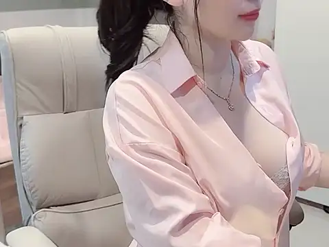 Snapshot of Eva-Public chatting on September 16, 6:14 am Eva-Public online show from September 16, 6:14 am