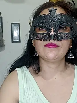Snapshot of sexy_bhabhi69 chatting on July 28, 8:52 pm sexy bhabhi69 online show from July 28, 8:52 pm