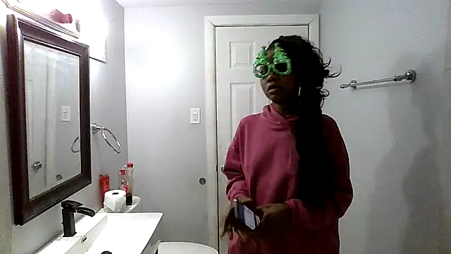 Snapshot of NastyBlackslaveGirl chatting on December 28, 6:06 am NastyBlackslaveGirl online show from December 28, 6:06 am