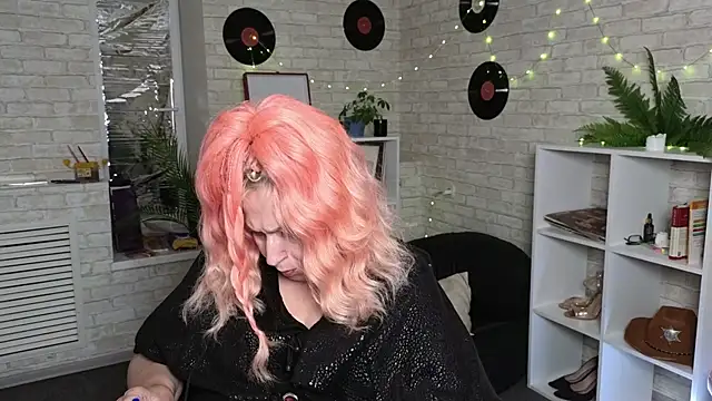 Penelope Pinky online show from December 20, 5:51 pm