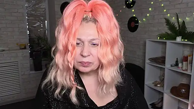 Penelope Pinky online show from December 20, 11:58 pm