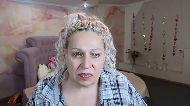 Penelope Pinky online show from October 14, 11:55 am