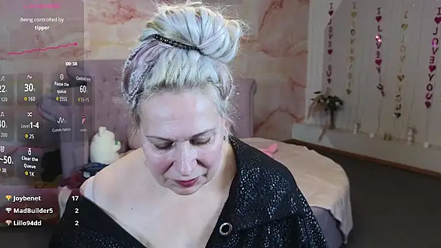 Penelope Pinky online show from January 15, 11:37 am