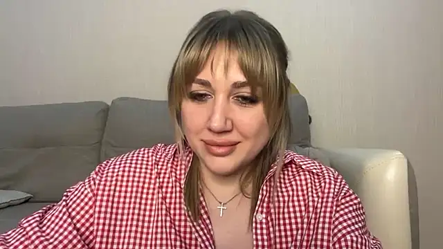 Snapshot of VickyLove047 chatting on April 7, 7:36 pm VickyLove047 online show from April 7, 7:36 pm