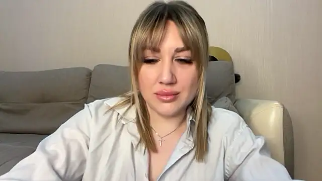 Snapshot of VickyLove047 chatting on April 19, 7:18 am VickyLove047 online show from April 19, 7:18 am