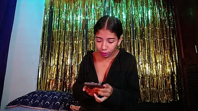Snapshot of anais_tgn chatting on January 5, 6:13 pm anais tgn online show from January 5, 6:13 pm