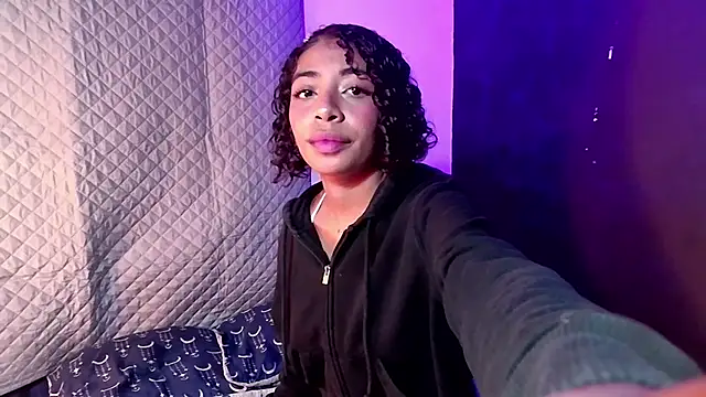 Snapshot of anais_tgn chatting on February 19, 6:00 pm anais tgn online show from February 19, 6:00 pm
