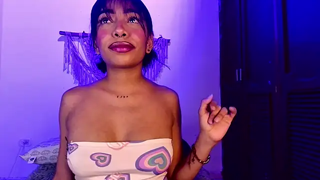 Snapshot of anais_tgn chatting on October 16, 11:22 am anais tgn online show from October 16, 11:22 am