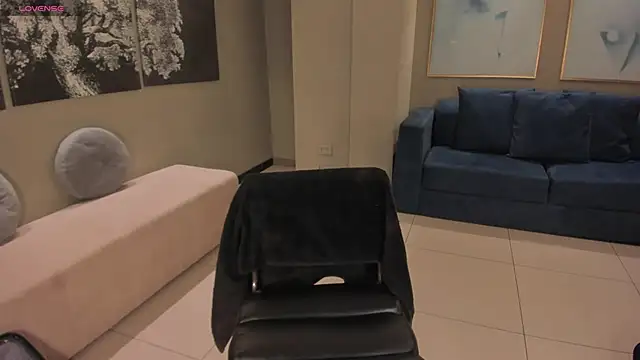 Snapshot of FernandaX1 chatting on September 18, 11:23 am FernandaX1 online show from September 18, 11:23 am