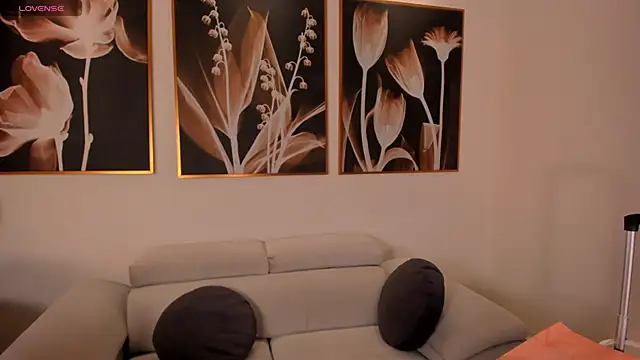 Snapshot of FernandaX1 chatting on November 6, 11:11 am FernandaX1 online show from November 6, 11:11 am