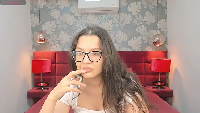 Snapshot of ZarifaBev chatting on October 1, 3:07 pm ZarifaBev online show from October 1, 3:07 pm