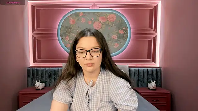 Snapshot of ZarifaBev chatting on October 9, 2:48 pm ZarifaBev online show from October 9, 2:48 pm