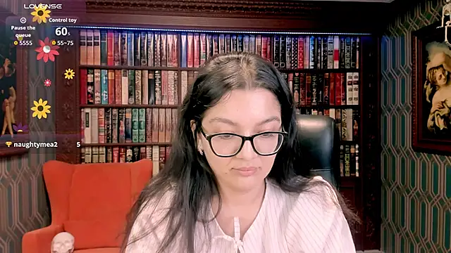 Snapshot of ZarifaBev chatting on October 18, 1:08 am ZarifaBev online show from October 18, 1:08 am