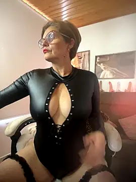 Adeellee  online show from September 9, 5:12 pm