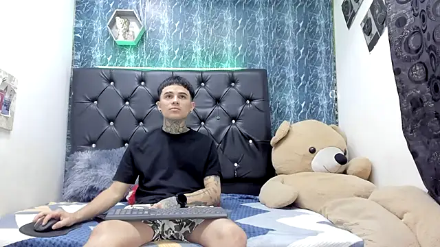 exotic hot couple online show from November 22, 1:04 am