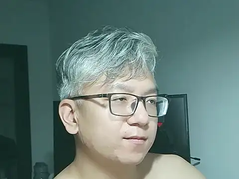 Snapshot of leoUSIR chatting on September 23, 5:27 pm leoUSIR online show from September 23, 5:27 pm