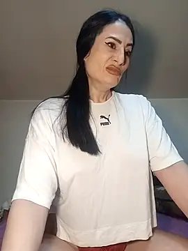 Snapshot of EveeRose chatting on November 12, 6:36 am EveeRose online show from November 12, 6:36 am