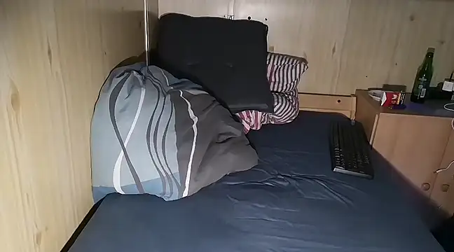 TinyDickBear online show from March 14, 11:53 pm