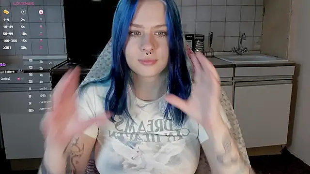 Snapshot of tender_kiitty chatting on September 14, 2:49 pm tender kiitty online show from September 14, 2:49 pm