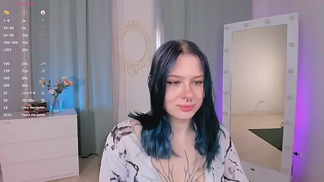 tender kiitty online show from May 7, 10:42 am