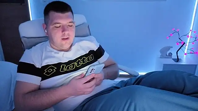 Snapshot of JasonJacks chatting on November 16, 5:02 am JasonJacks online show from November 16, 5:02 am