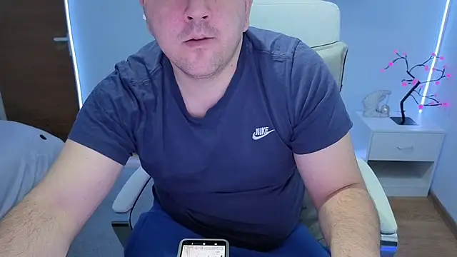 Snapshot of JasonJacks chatting on November 28, 4:04 am JasonJacks online show from November 28, 4:04 am