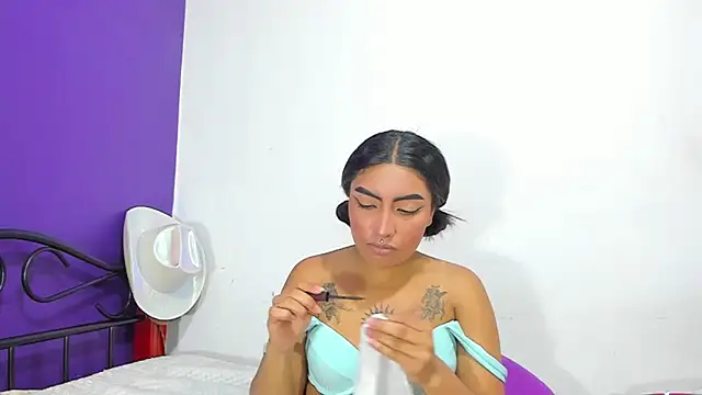 Natymontiell  online show from December 18, 4:06 pm