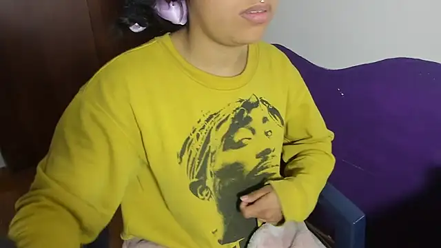 Natymontiell  online show from December 21, 1:21 pm