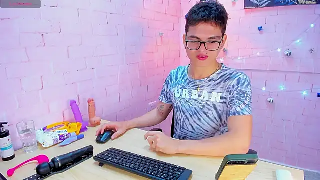 JACK BLOSSOM  online show from December 19, 12:01 pm