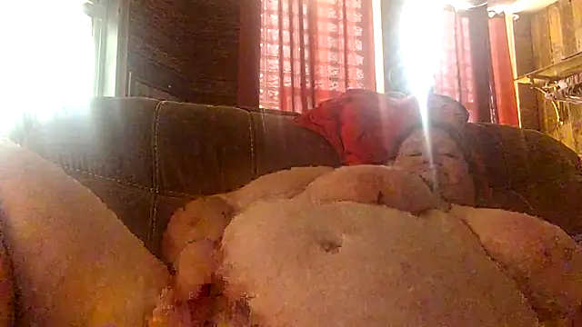 chrissybear84 online show from June 25, 7:29 pm