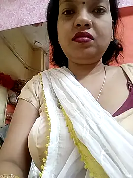 Snapshot of sunita-doll chatting on September 30, 1:43 am sunita-doll online show from September 30, 1:43 am