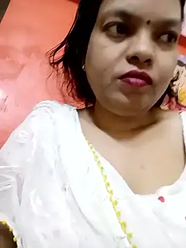 Snapshot of sunita-doll chatting on December 16, 1:43 am sunita-doll online show from December 16, 1:43 am