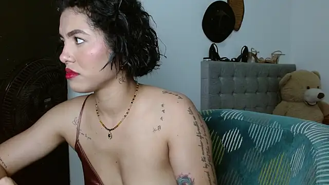 Snapshot of Sexy_Lia_ chatting on April 27, 1:58 am Sexy Lia online show from April 27, 1:58 am