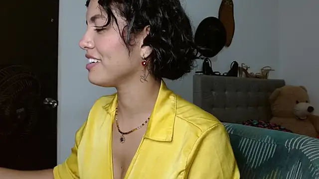 Snapshot of Sexy_Lia_ chatting on May 9, 11:32 pm Sexy Lia online show from May 9, 11:32 pm
