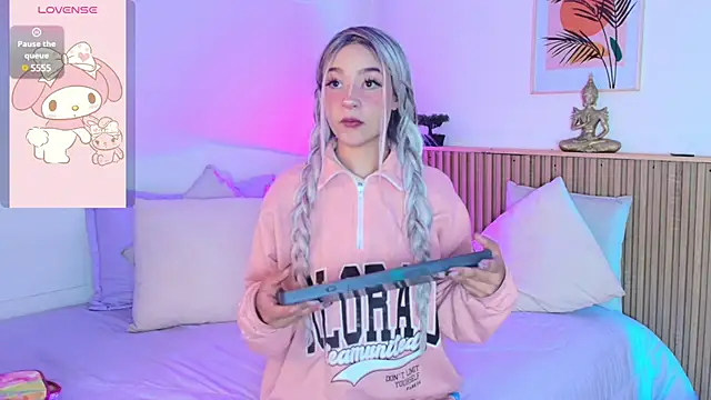 EmmaJhonnsson online show from February 26, 8:44 pm