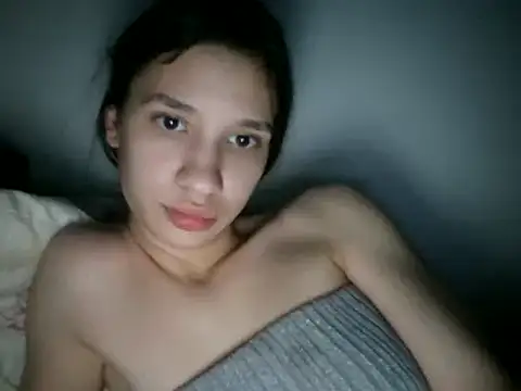 Snapshot of maiaandreea chatting on January 27, 8:07 pm maiaandreea online show from January 27, 8:07 pm