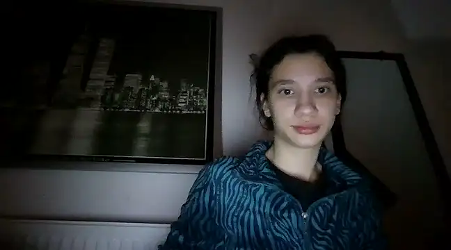 Snapshot of maiaandreea chatting on March 10, 9:18 pm maiaandreea online show from March 10, 9:18 pm