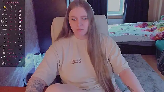 Snapshot of Alice_Dreamgirl_ chatting on January 21, 9:13 am Alice Dreamgirl online show from January 21, 9:13 am