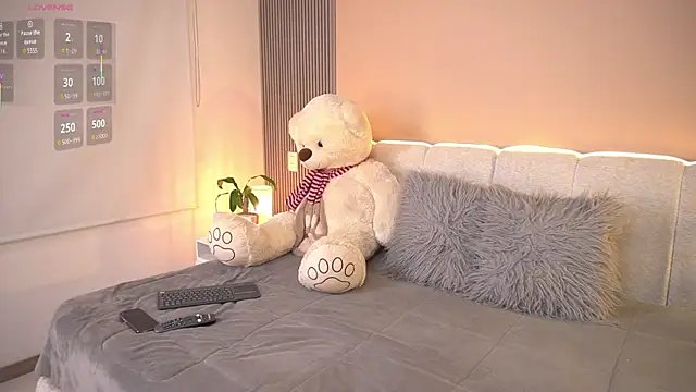 Snapshot of johanafox_ chatting on March 19, 10:36 pm johanafox online show from March 19, 10:36 pm