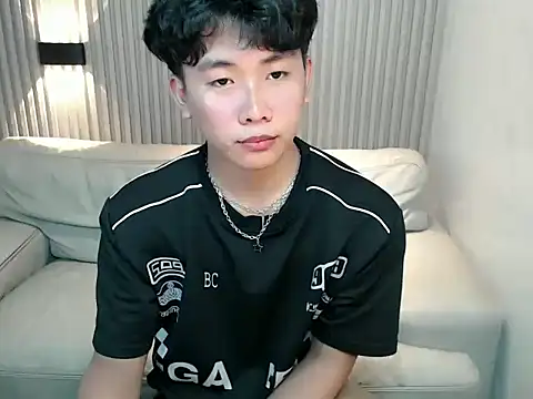 dangerzone0122 online show from October 4, 5:33 pm