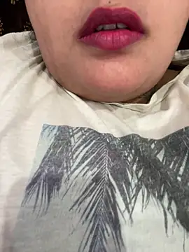 leylafleece online show from September 15, 10:48 am