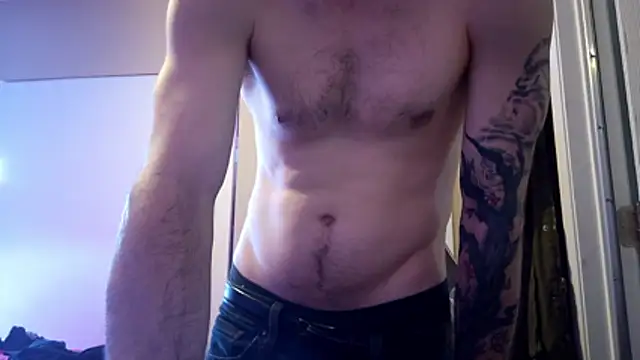 Snapshot of Huntzg23 chatting on March 11, 7:42 pm Huntzg23 online show from March 11, 7:42 pm