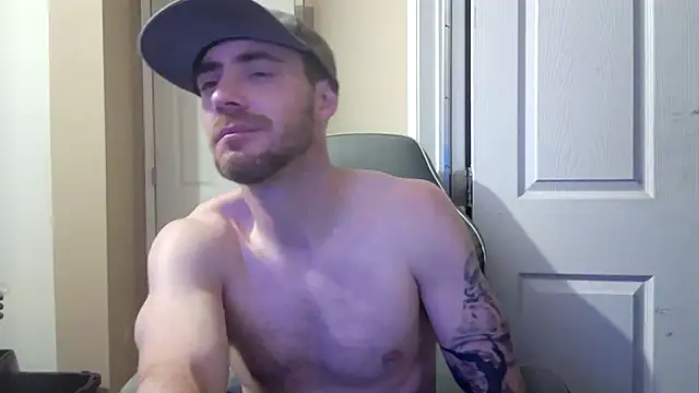 Snapshot of Huntzg23 chatting on March 28, 7:52 am Huntzg23 online show from March 28, 7:52 am