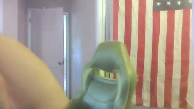 Snapshot of Huntzg23 chatting on June 13, 8:40 pm Huntzg23 online show from June 13, 8:40 pm