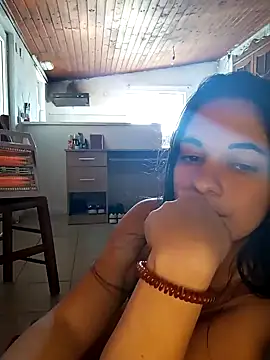 Snapshot of Eleni_Pappa chatting on February 6, 11:43 am Eleni Pappa online show from February 6, 11:43 am