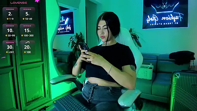 MegganLuna online show from December 21, 2:52 am